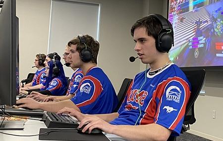 SMU Team at the Iron Skillet Esports Competition