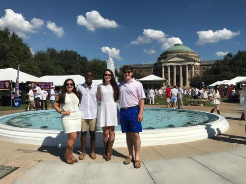 Hunt Scholars on Main Quad